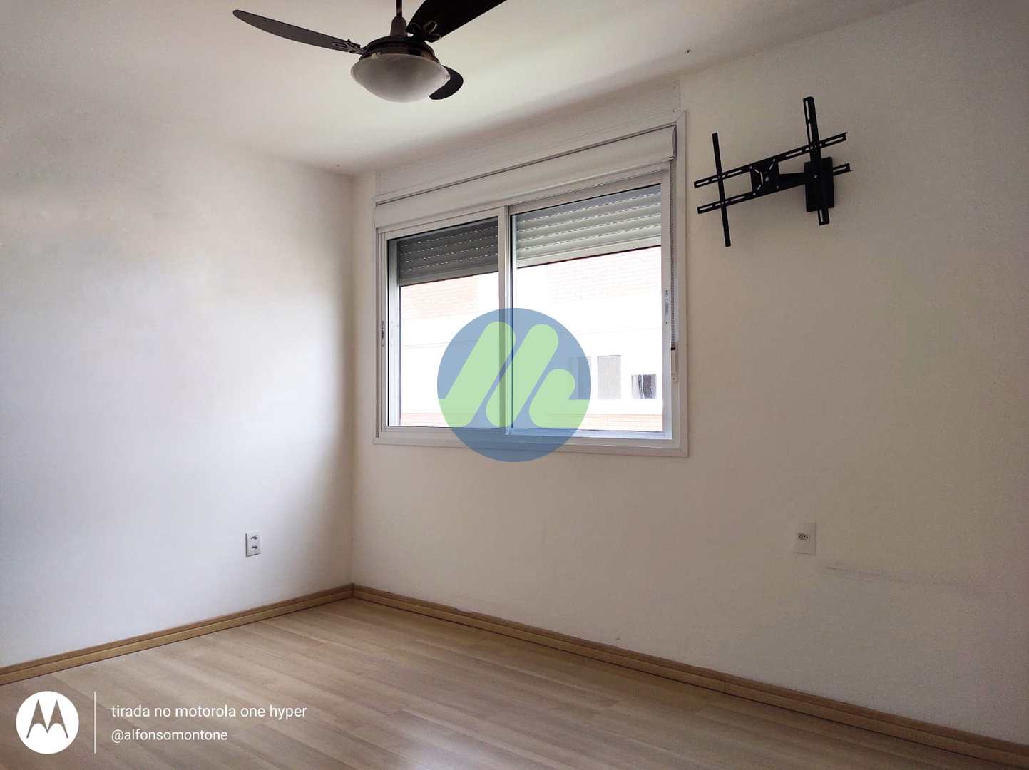 Apartamento à venda com 3 quartos, 90m² - Foto 1