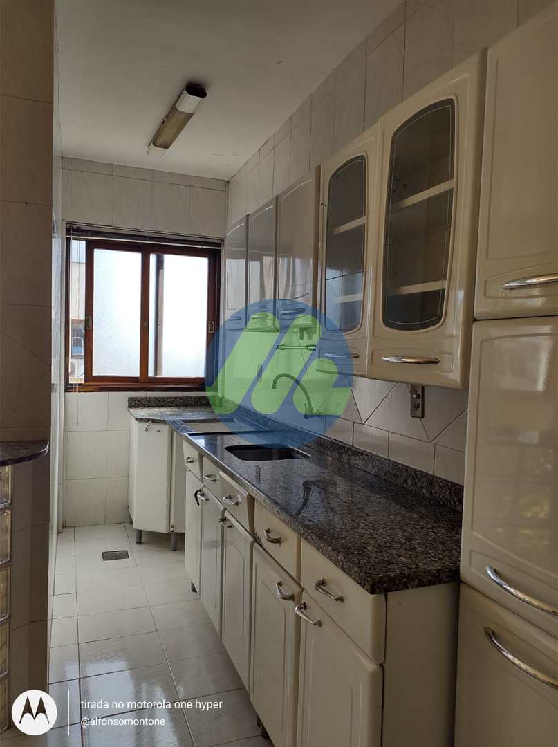 Apartamento à venda com 2 quartos, 70m² - Foto 4