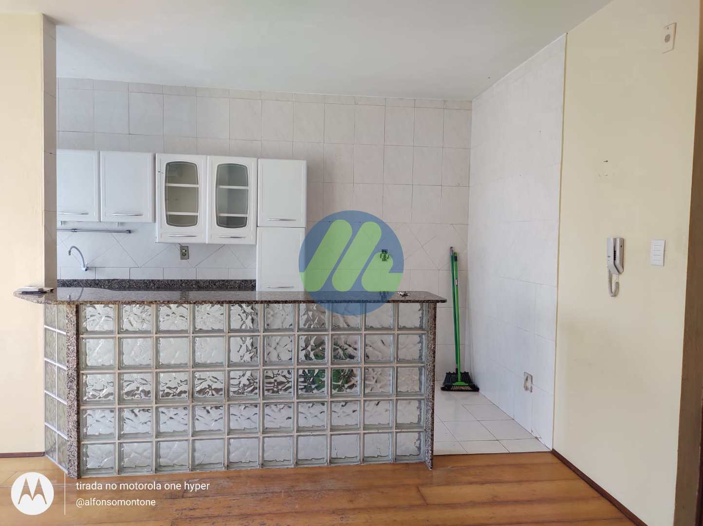 Apartamento à venda com 2 quartos, 70m² - Foto 2