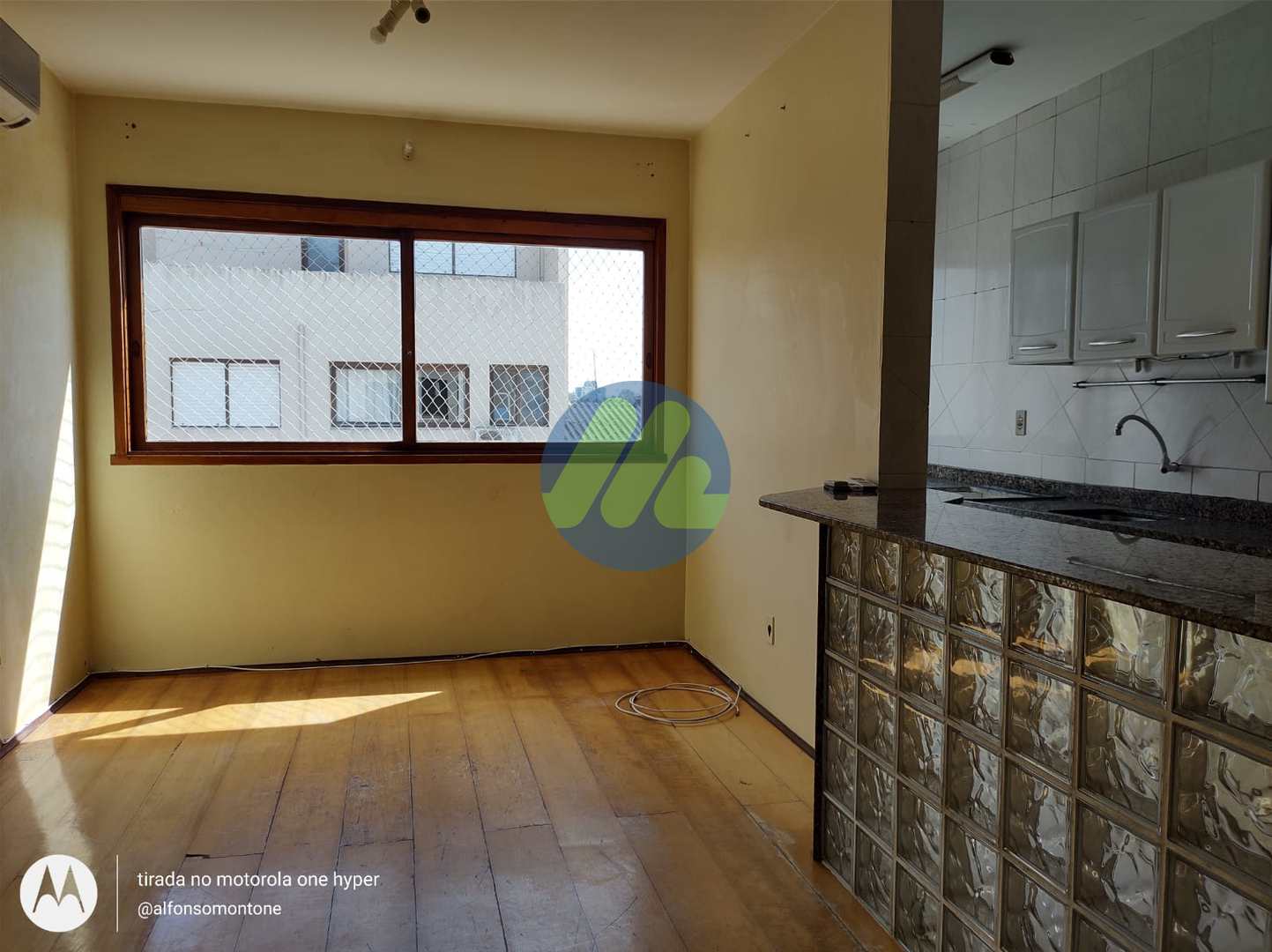 Apartamento à venda com 2 quartos, 70m² - Foto 3