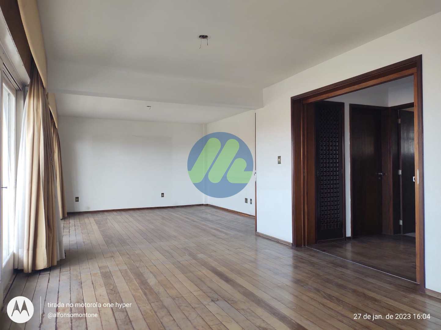 Apartamento à venda com 4 quartos, 200m² - Foto 4