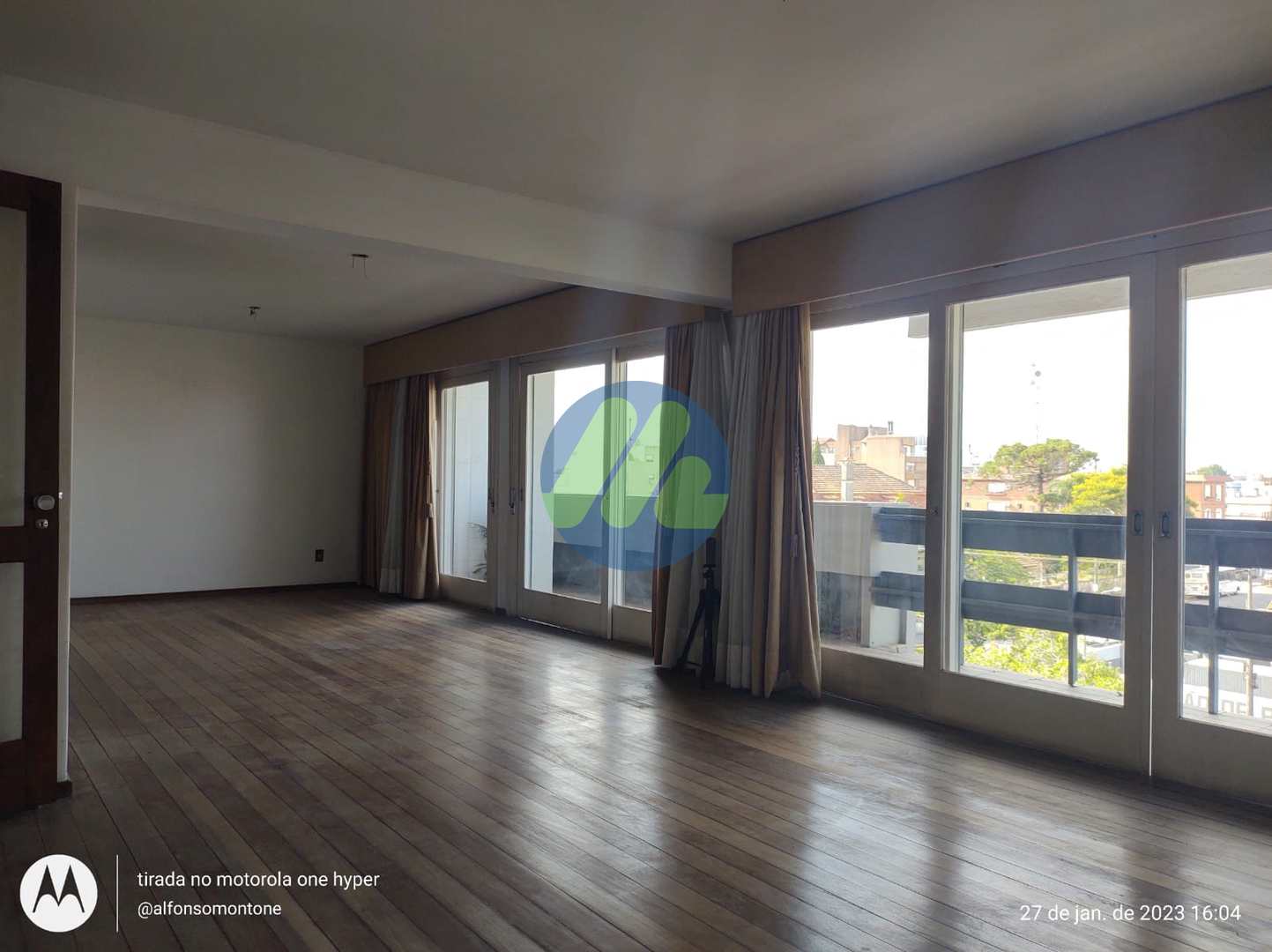 Apartamento à venda com 4 quartos, 200m² - Foto 3