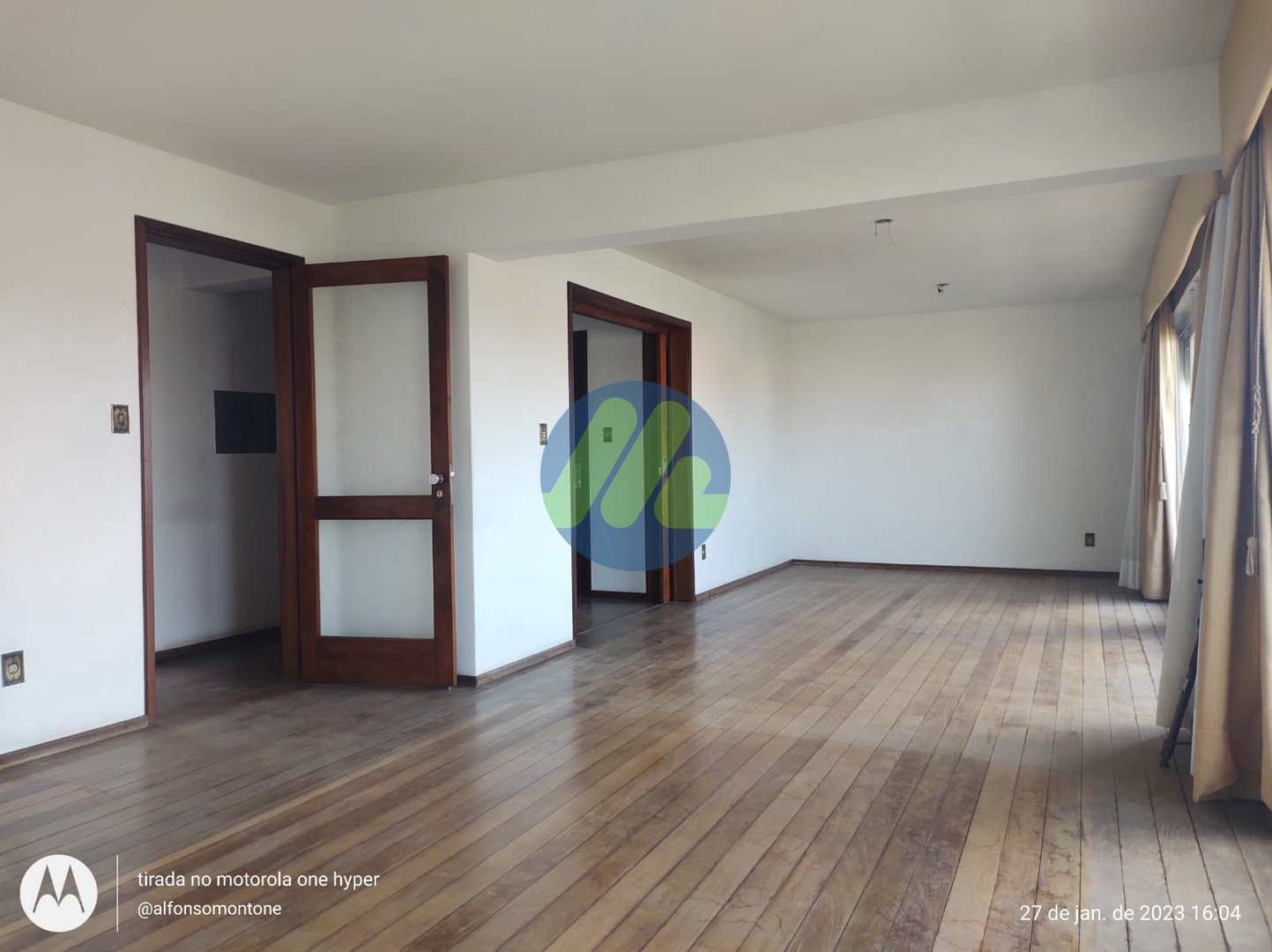 Apartamento à venda com 4 quartos, 200m² - Foto 1