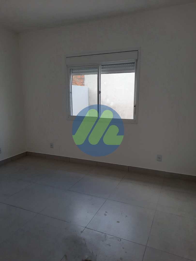 Casa à venda com 2 quartos, 60m² - Foto 13