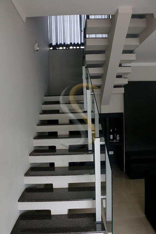 Sobrado à venda com 2 quartos, 250m² - Foto 23