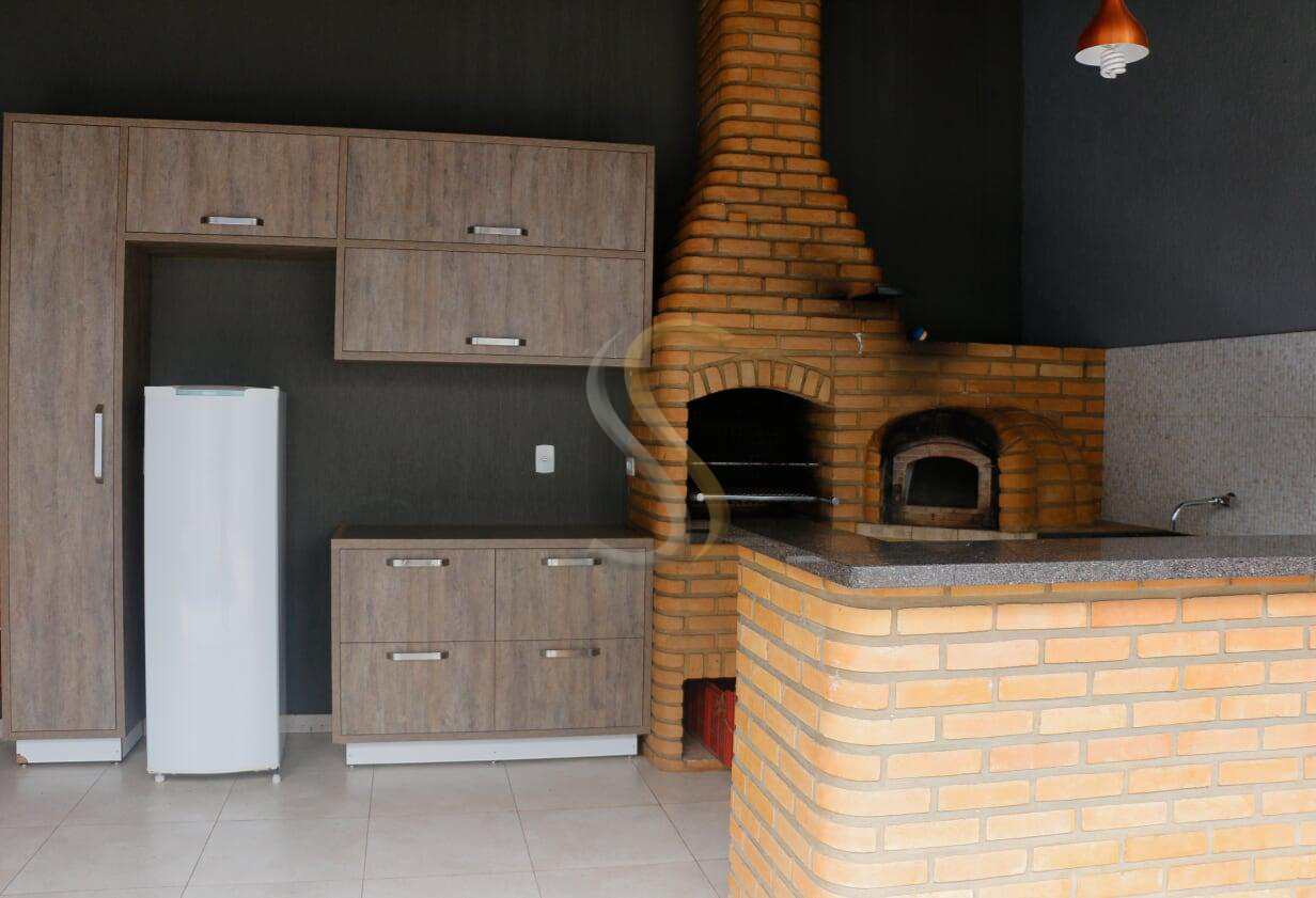 Sobrado à venda com 2 quartos, 250m² - Foto 2