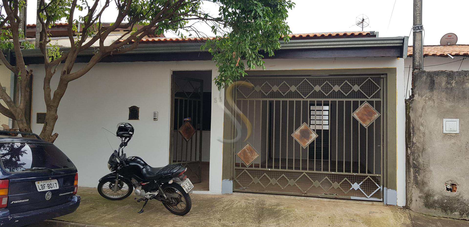 Casa à venda com 3 quartos, 160m² - Foto 1