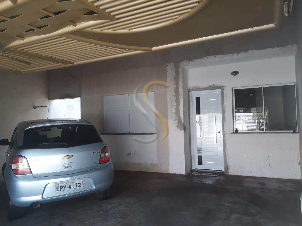 Casa à venda com 2 quartos, 105m² - Foto 2