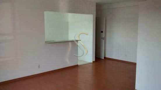 Apartamento à venda com 2 quartos, 70m² - Foto 7