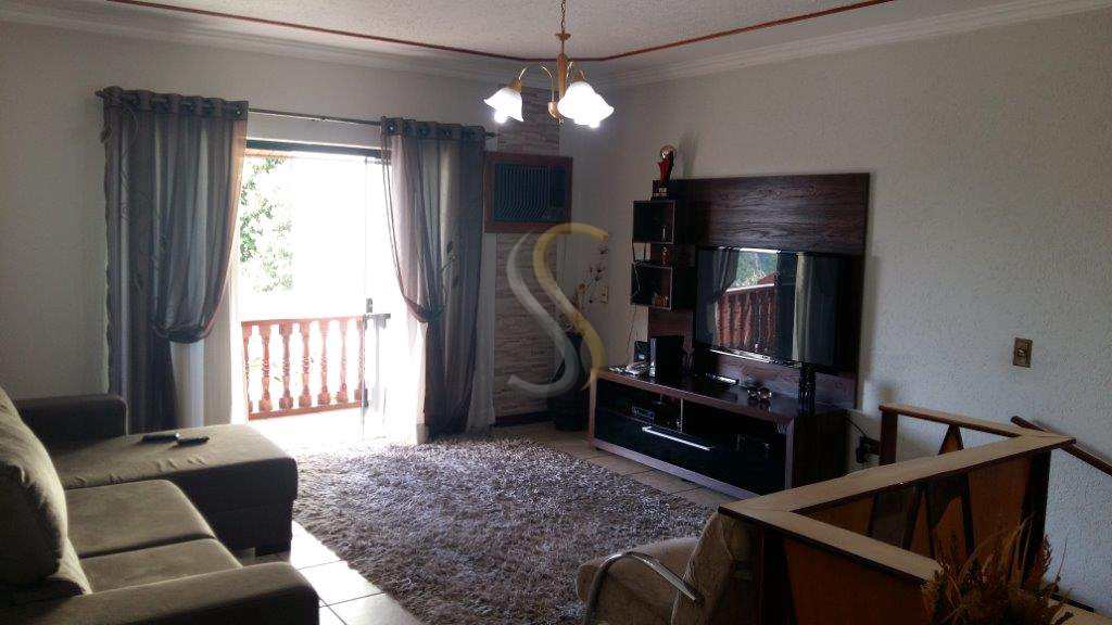 Casa à venda e aluguel com 5 quartos, 183m² - Foto 2