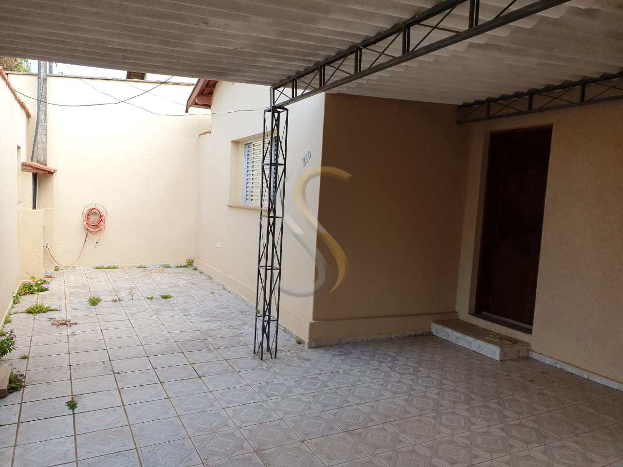 Casa à venda com 1 quarto, 220m² - Foto 5