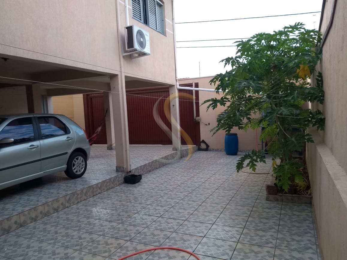 Casa à venda com 3 quartos, 360m² - Foto 3