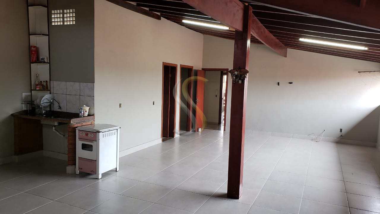 Sobrado à venda com 3 quartos, 200m² - Foto 4