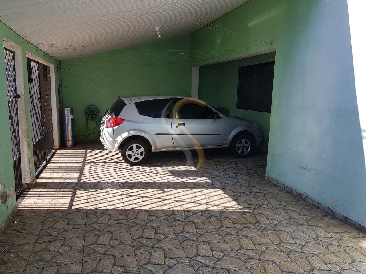 Casa à venda com 3 quartos, 200m² - Foto 2