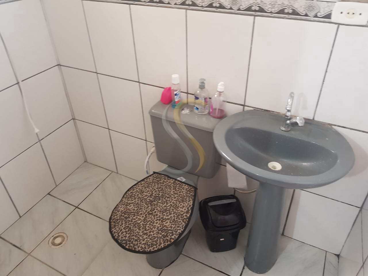 Casa à venda com 3 quartos, 60m² - Foto 6