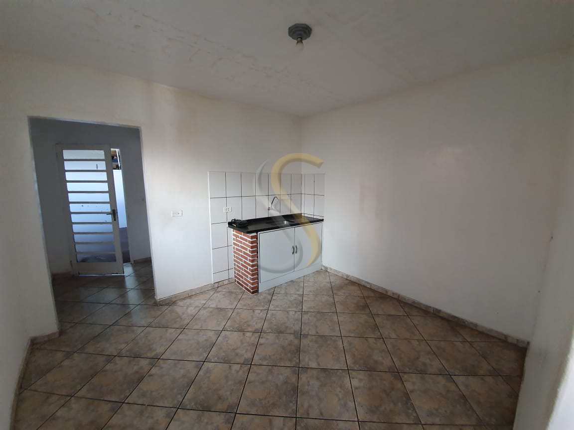 Casa para alugar com 1 quarto, 100m² - Foto 4