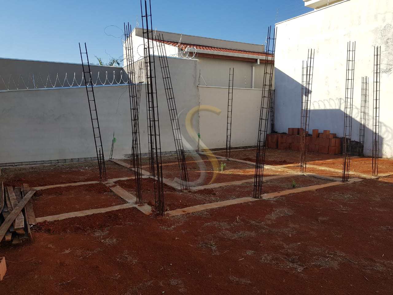 Terreno à venda, 275m² - Foto 1