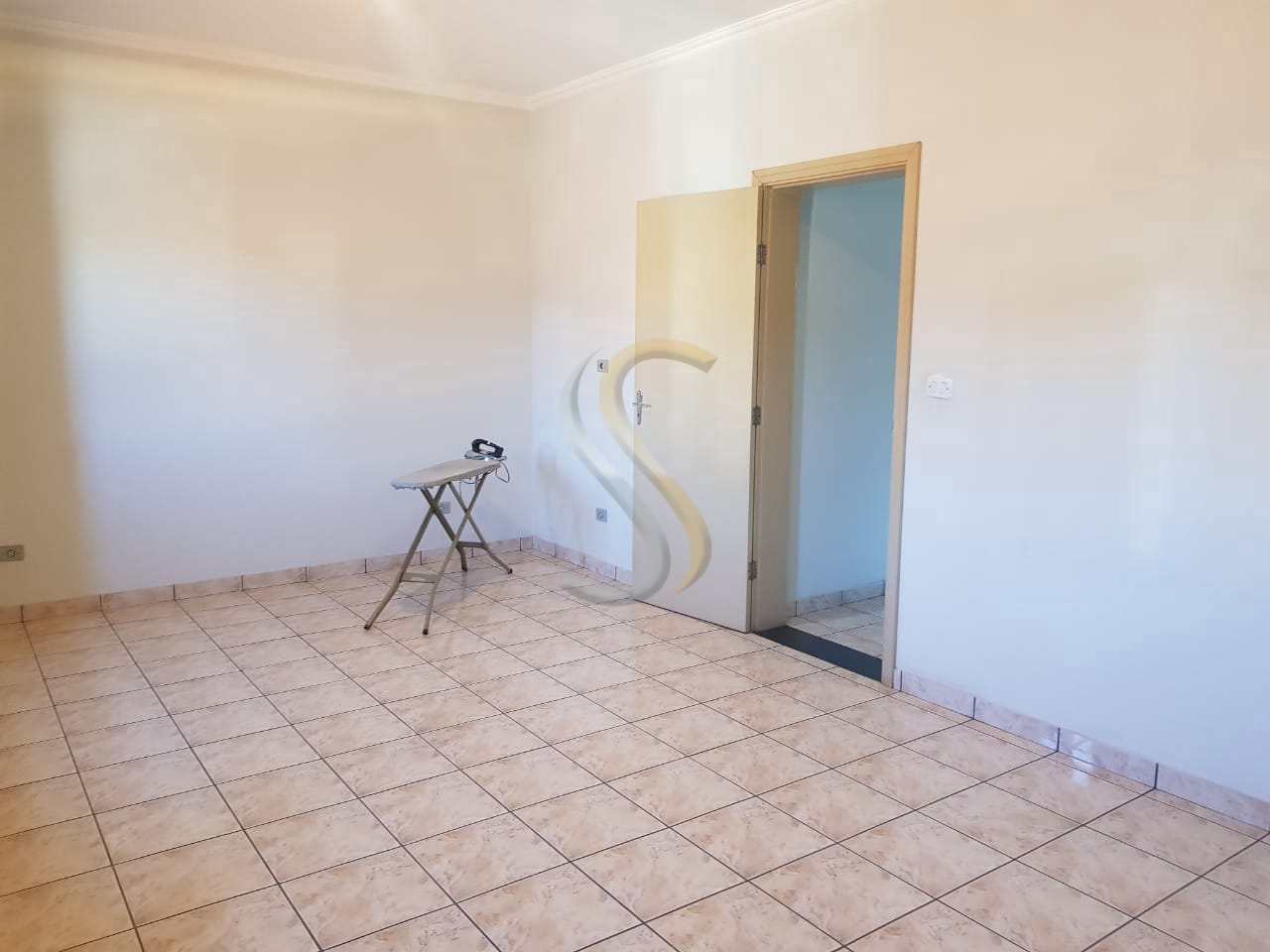 Casa à venda e aluguel com 2 quartos, 300m² - Foto 5