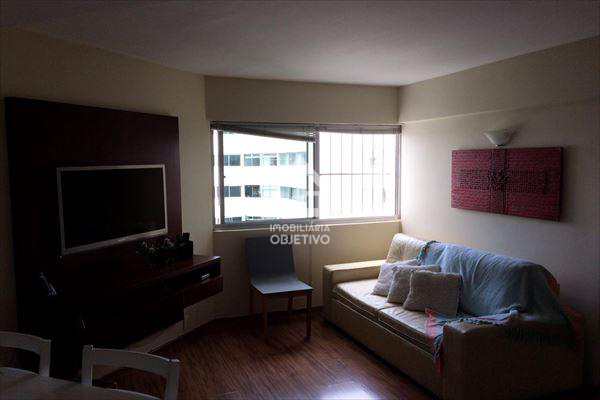 Apartamento à venda com 3 quartos, 70m² - Foto 2