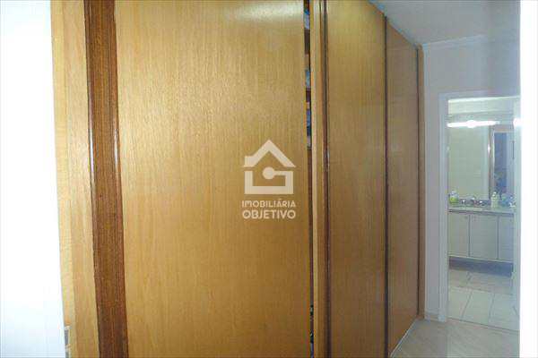 Apartamento à venda com 3 quartos, 127m² - Foto 19