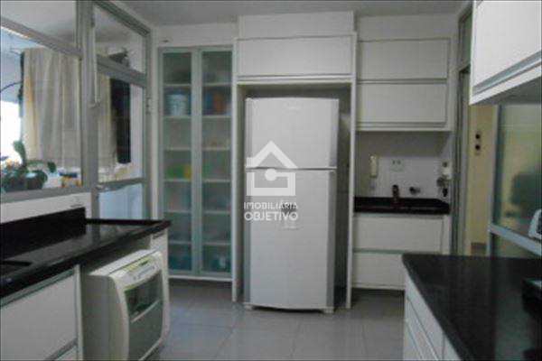 Apartamento à venda com 4 quartos, 210m² - Foto 8