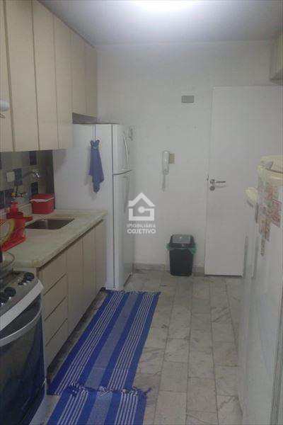 Apartamento à venda com 2 quartos, 72m² - Foto 8