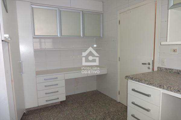 Apartamento à venda com 4 quartos, 220m² - Foto 10