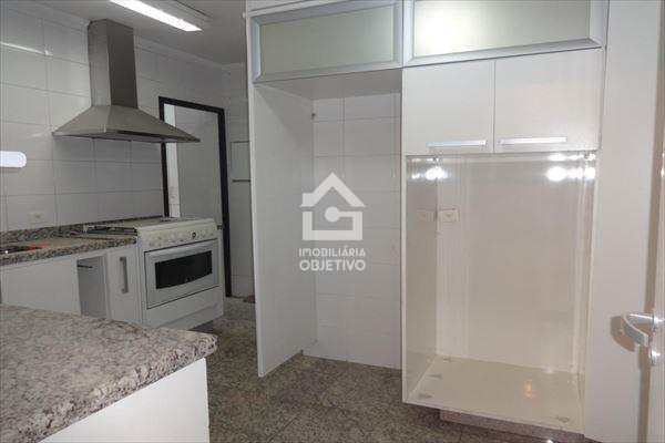 Apartamento à venda com 4 quartos, 220m² - Foto 11