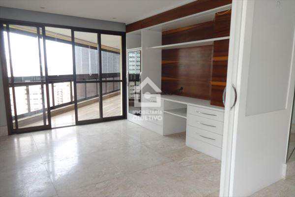 Apartamento à venda com 4 quartos, 220m² - Foto 5