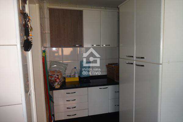 Apartamento à venda com 3 quartos, 176m² - Foto 23