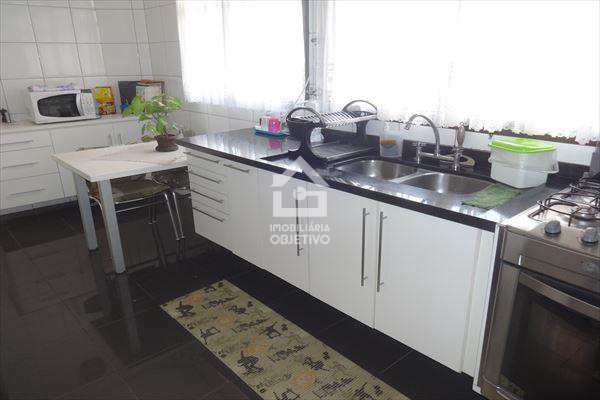 Apartamento à venda com 3 quartos, 176m² - Foto 19