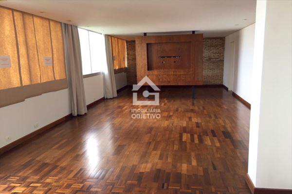 Apartamento à venda com 3 quartos, 202m² - Foto 2