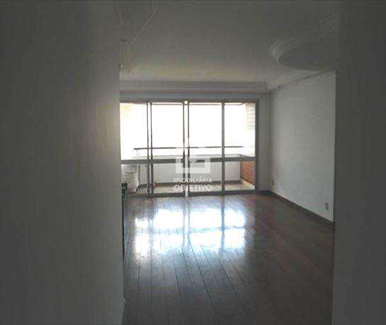 Apartamento para alugar com 4 quartos, 165m² - Foto 2