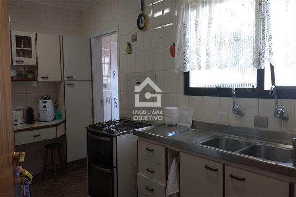 Apartamento à venda e aluguel com 4 quartos, 230m² - Foto 12