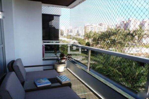 Apartamento à venda com 3 quartos, 166m² - Foto 2