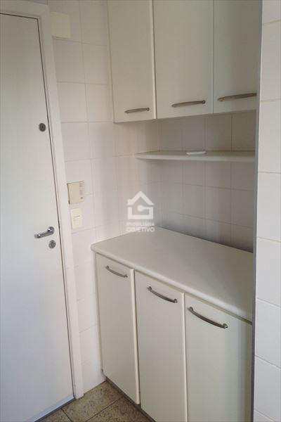 Apartamento à venda com 4 quartos, 226m² - Foto 52