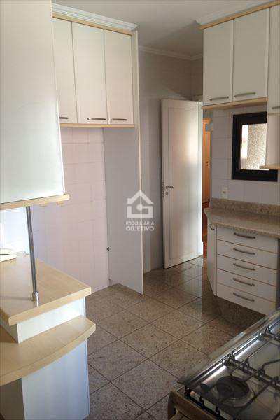 Apartamento à venda com 4 quartos, 226m² - Foto 26