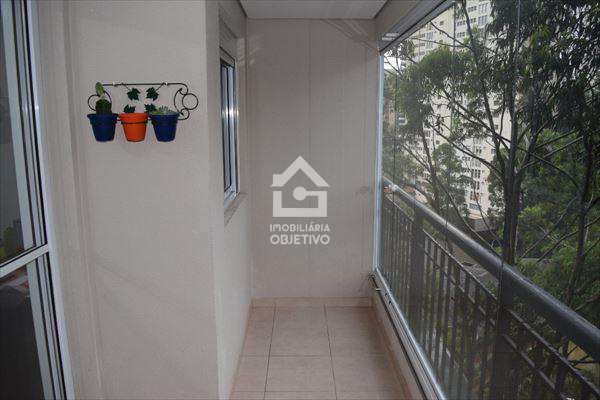 Apartamento à venda com 2 quartos, 70m² - Foto 4