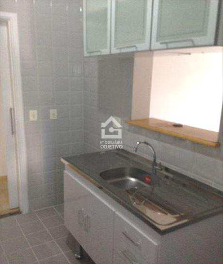 Apartamento à venda com 3 quartos, 75m² - Foto 3