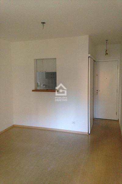 Apartamento à venda com 3 quartos, 75m² - Foto 2