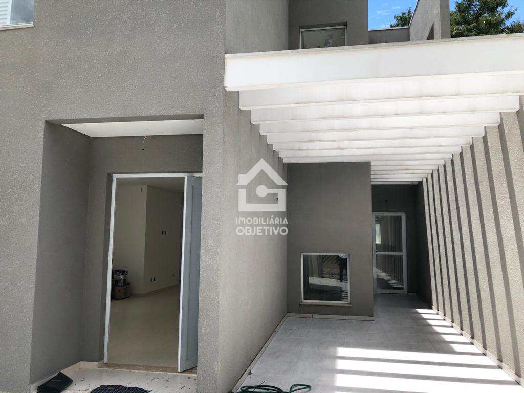 Casa à venda com 4 quartos, 400m² - Foto 1