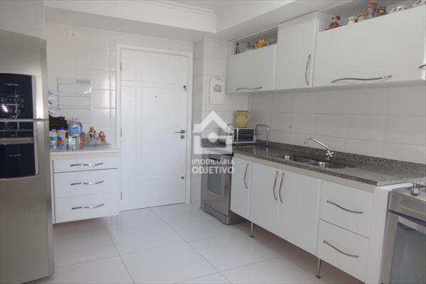 Apartamento à venda com 3 quartos, 174m² - Foto 12