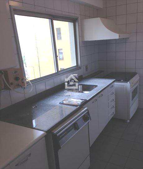 Apartamento à venda com 3 quartos, 95m² - Foto 4