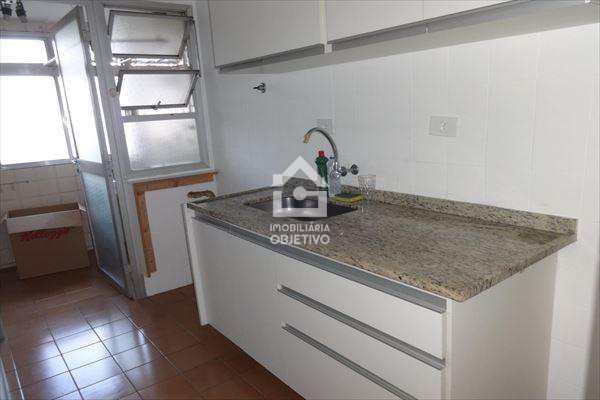 Apartamento à venda com 2 quartos, 66m² - Foto 3