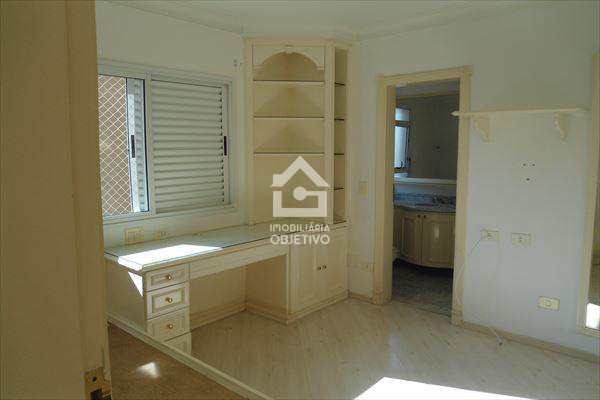 Apartamento à venda com 4 quartos, 225m² - Foto 12