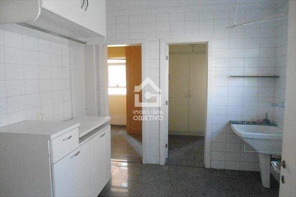 Apartamento à venda com 4 quartos, 225m² - Foto 6