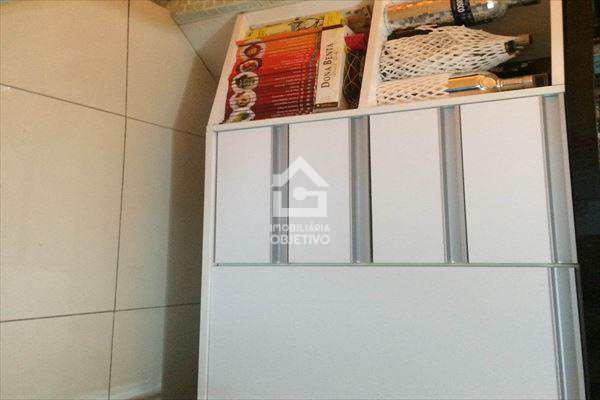 Apartamento à venda com 2 quartos, 70m² - Foto 12