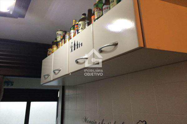 Apartamento à venda com 2 quartos, 70m² - Foto 11