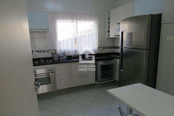 Casa de Condomínio à venda com 3 quartos, 215m² - Foto 5