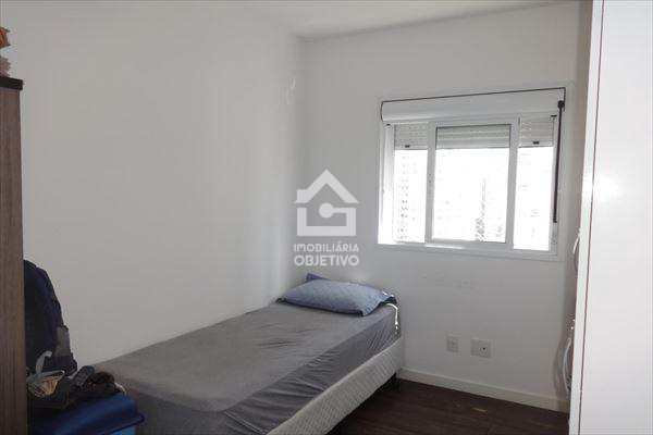 Apartamento à venda com 2 quartos, 68m² - Foto 4